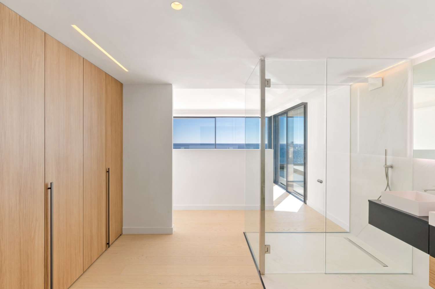 Imponerande nybyggd takvåning med otrolig havsutsikt!