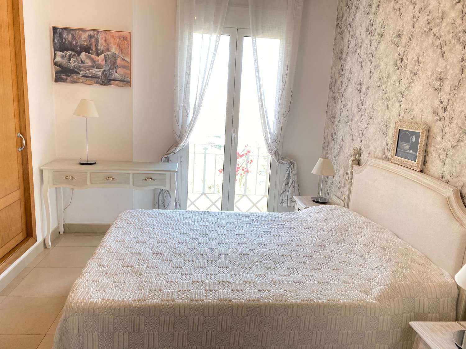 Apartamento de 1 dormitorio en Sensara con vistas al mar!