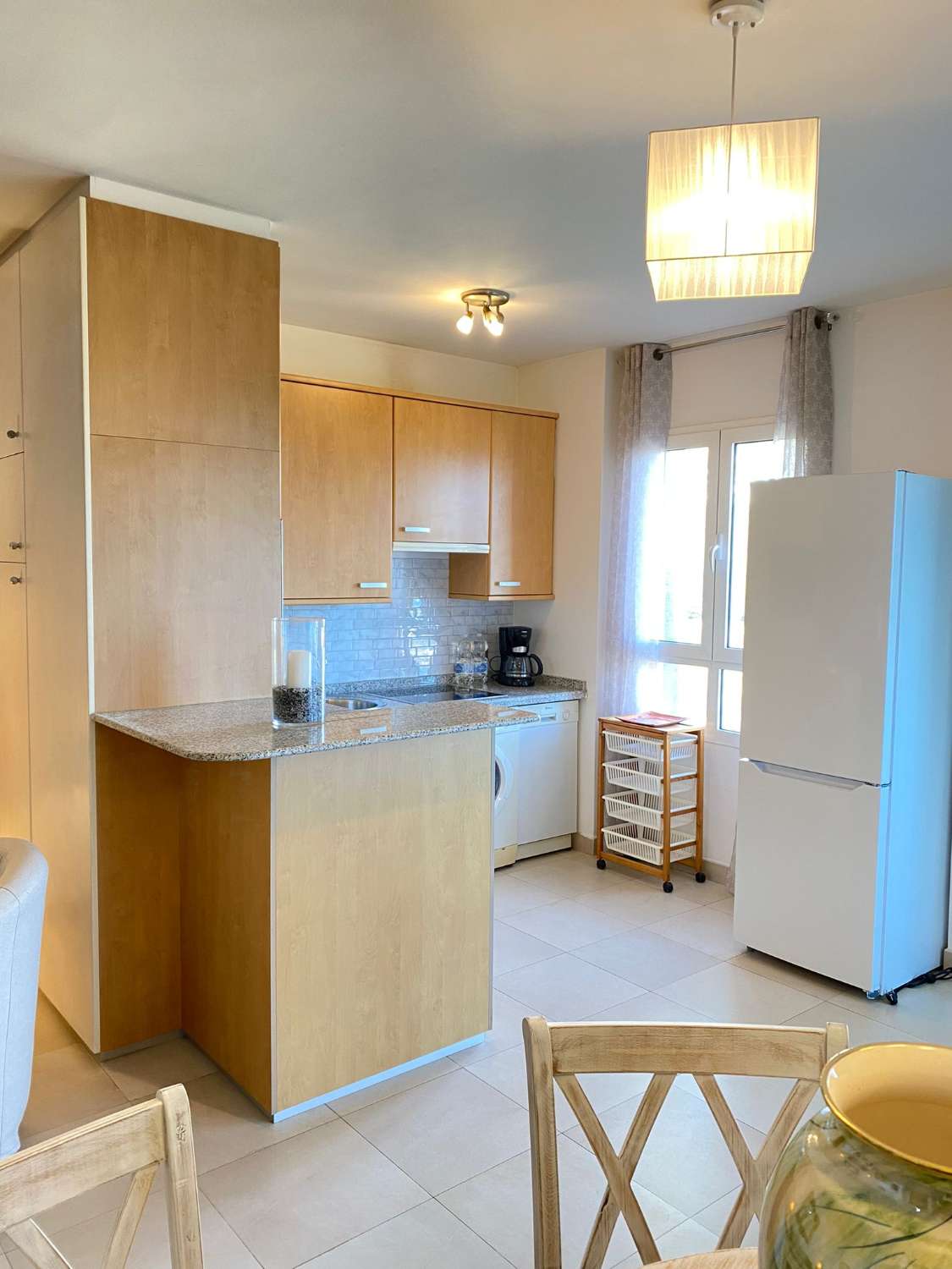 Apartamento de 1 dormitorio en Sensara con vistas al mar!