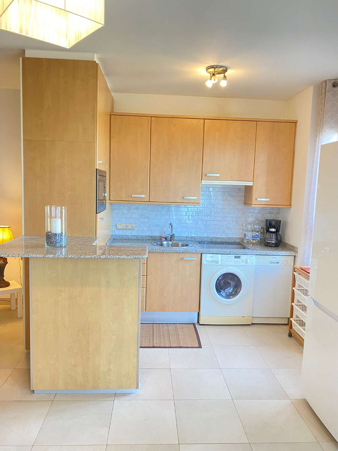 Apartamento de 1 dormitorio en Sensara con vistas al mar!