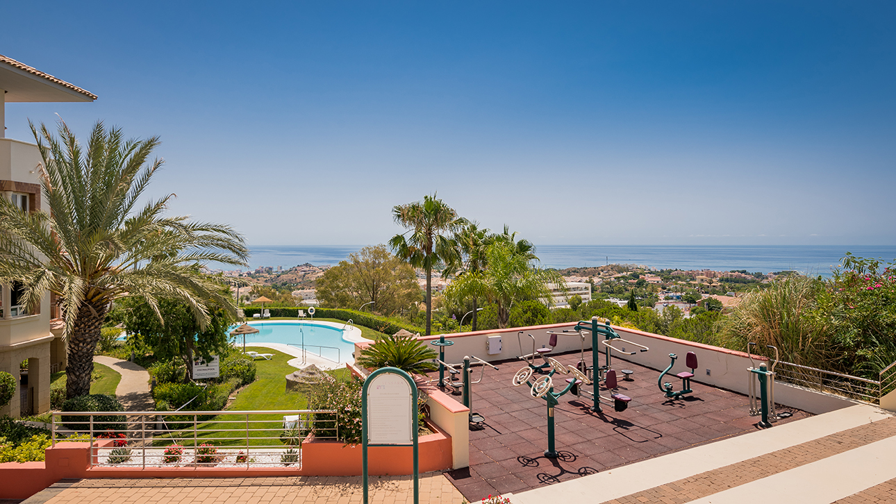 Apartamento de 1 dormitorio en Sensara con vistas al mar!