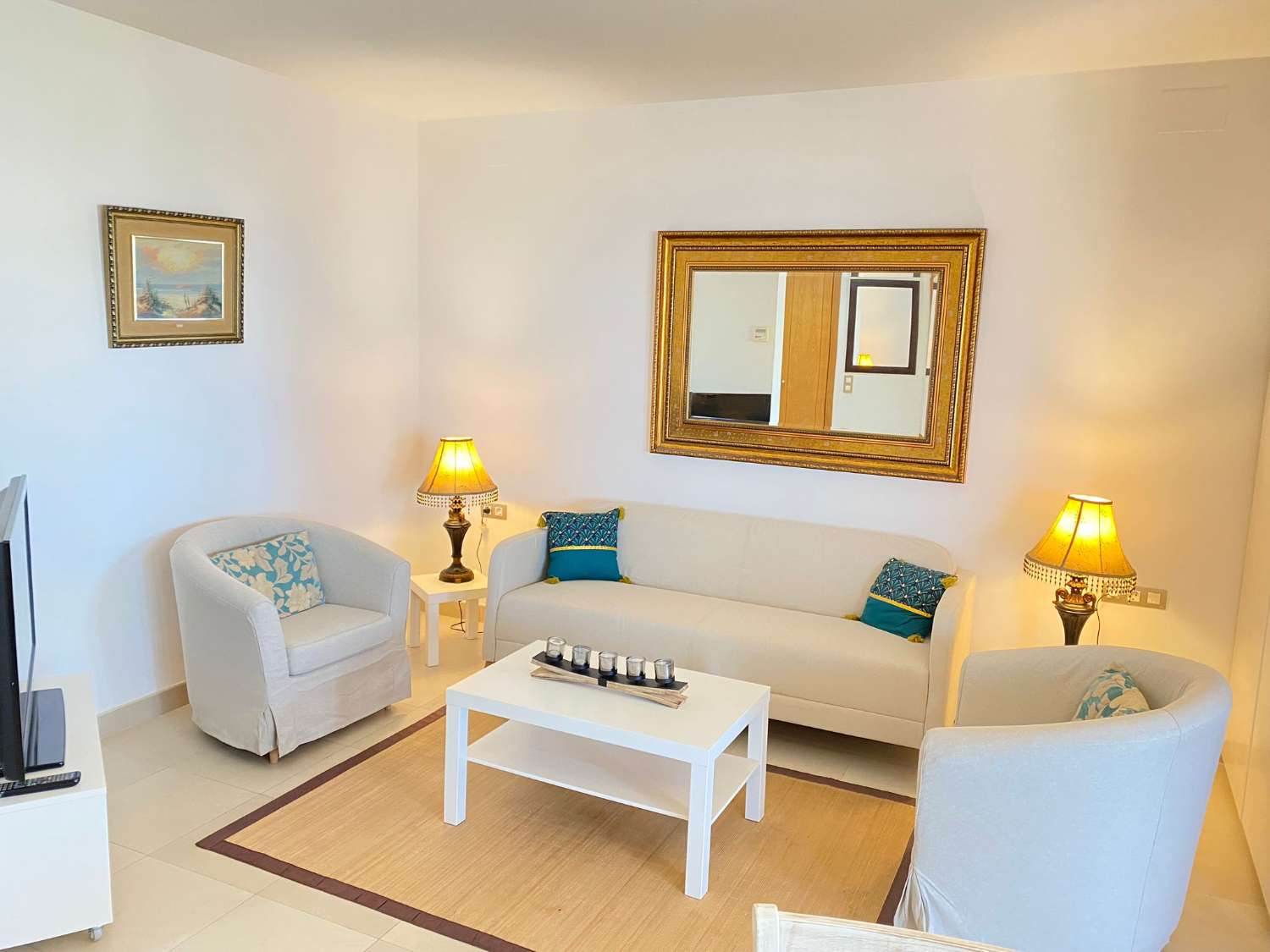 Apartamento de 1 dormitorio en Sensara con vistas al mar!