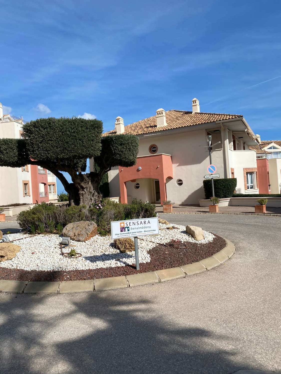 Apartamento de 1 dormitorio en Sensara con vistas al mar!