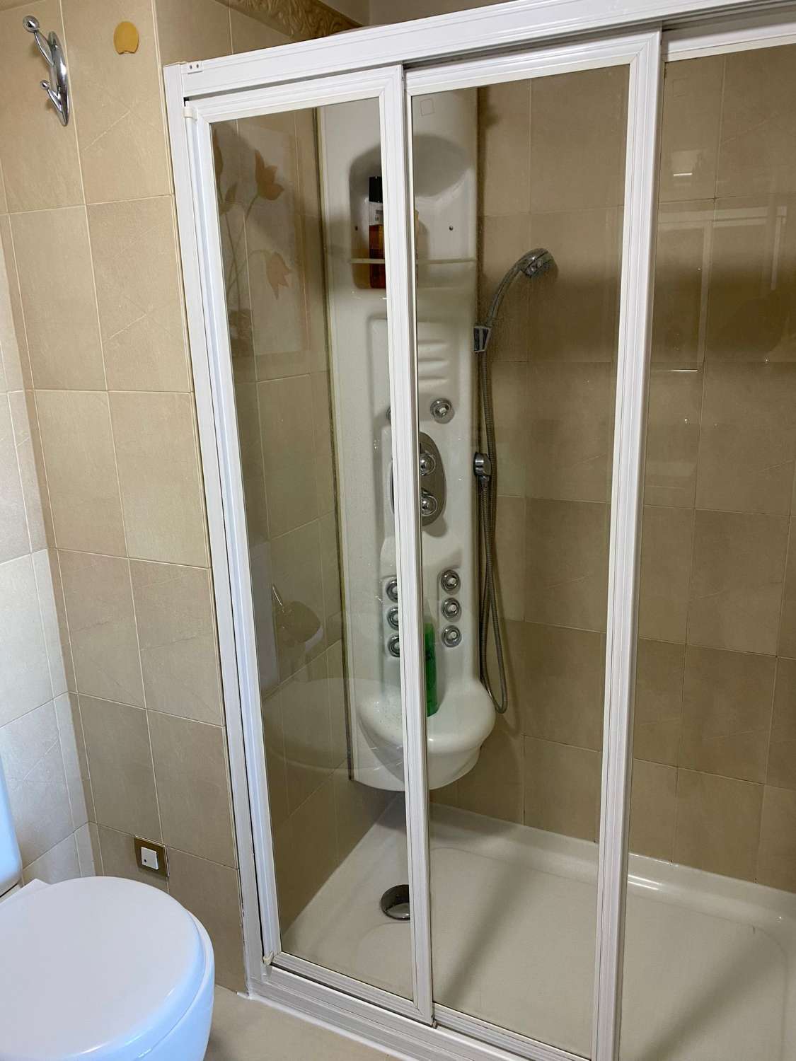 Apartamento de 1 dormitorio en Sensara con vistas al mar!