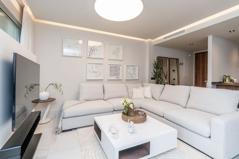 Spacious newly built apartments and penthouses near the beach and Puerto Banús!
