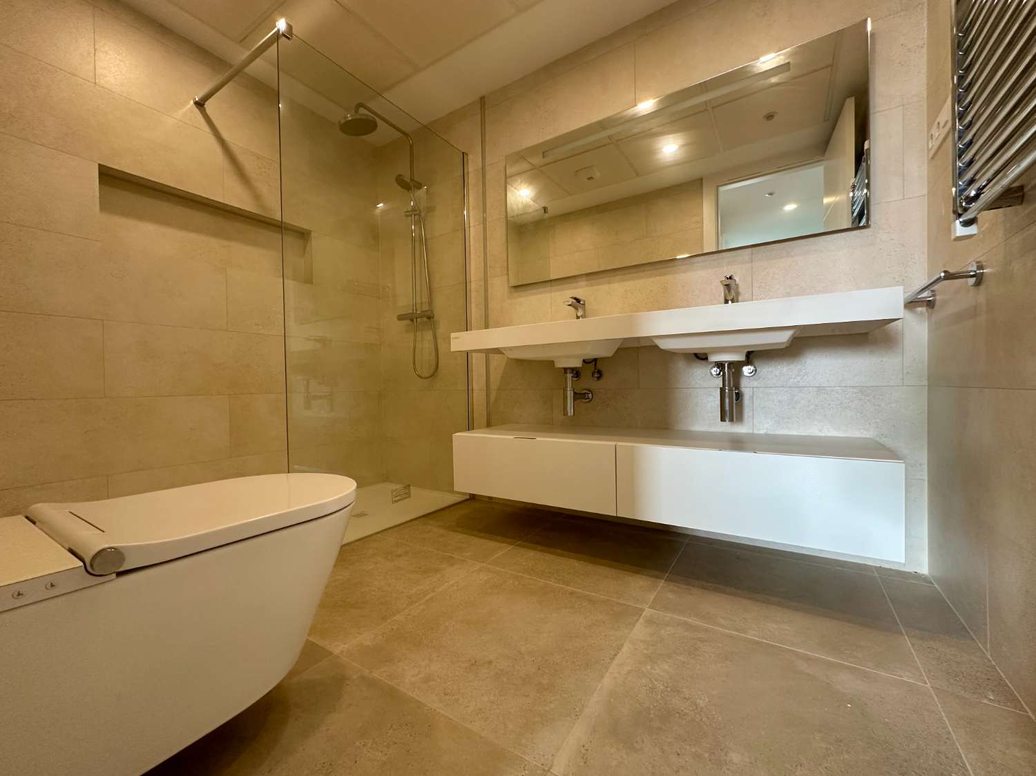 Excelentes pisos a estrenar en Fuengirola, a 150mts de la playa!