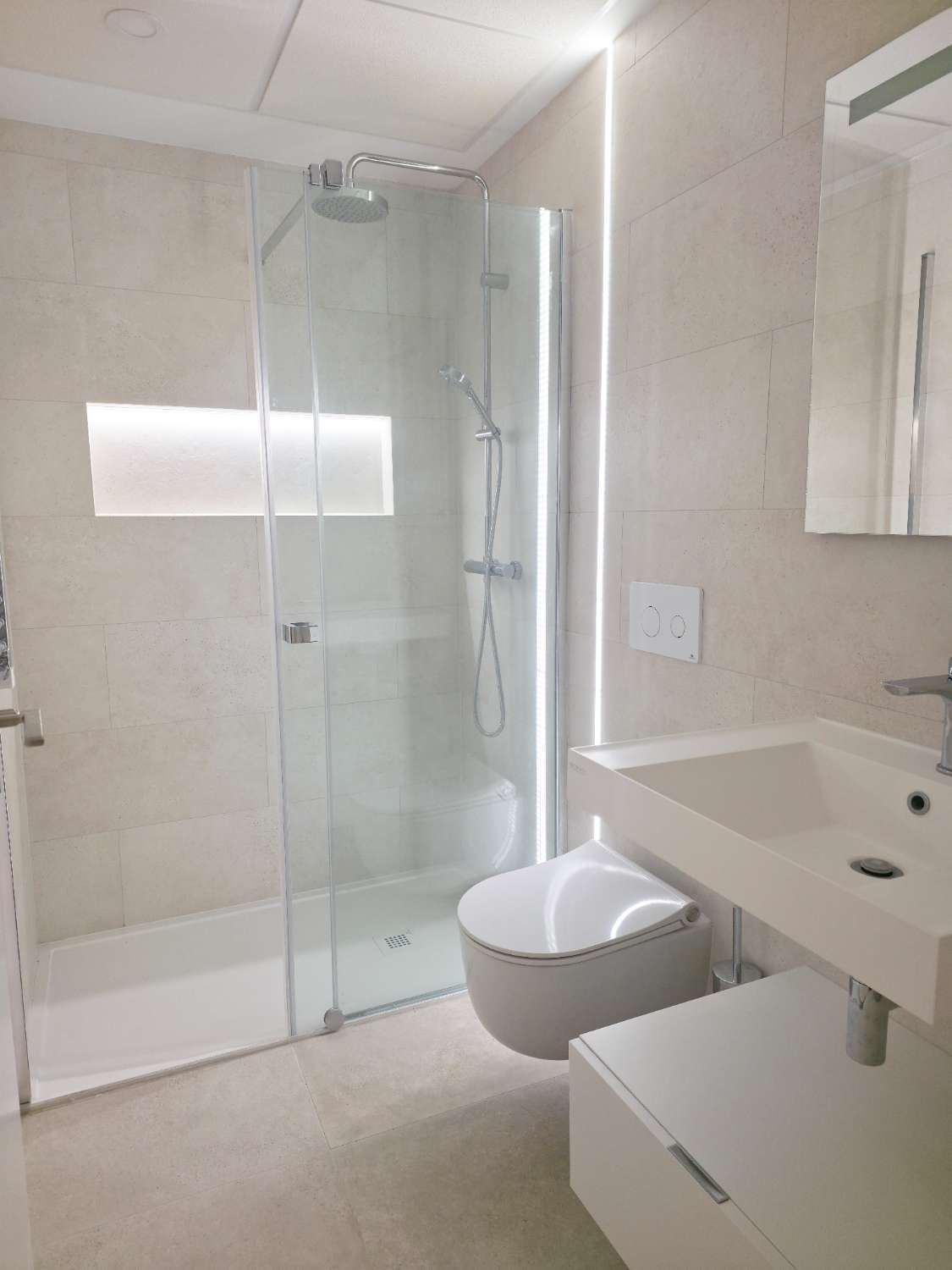 Excelentes pisos a estrenar en Fuengirola, a 150mts de la playa!