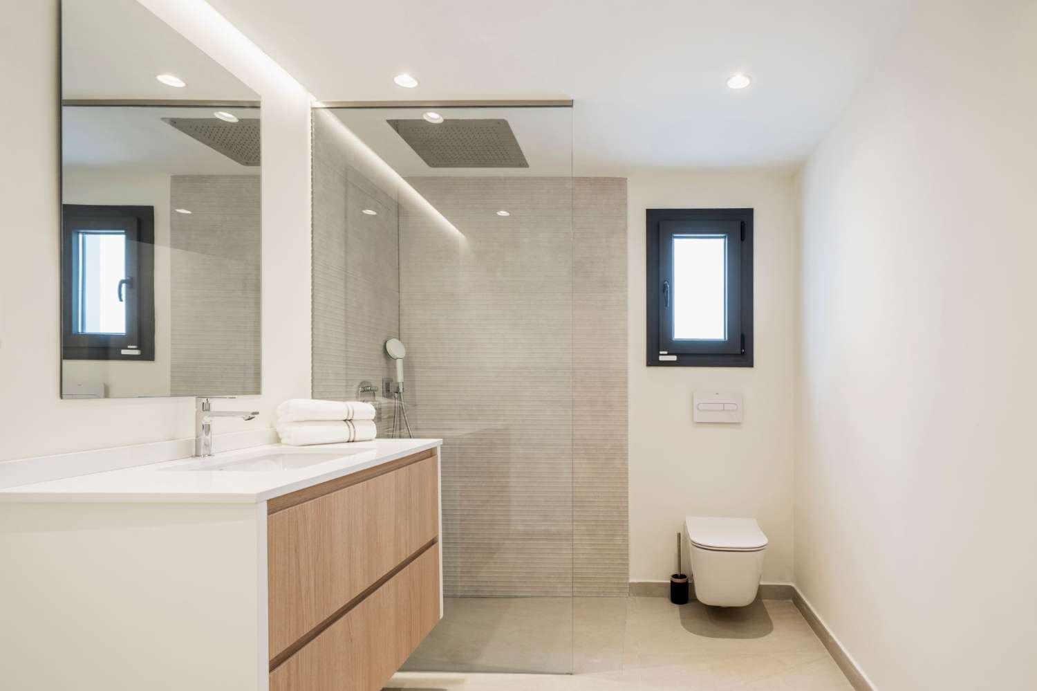 Villa magnifiquement rénovée à Lindavista, plage de San Pedro !