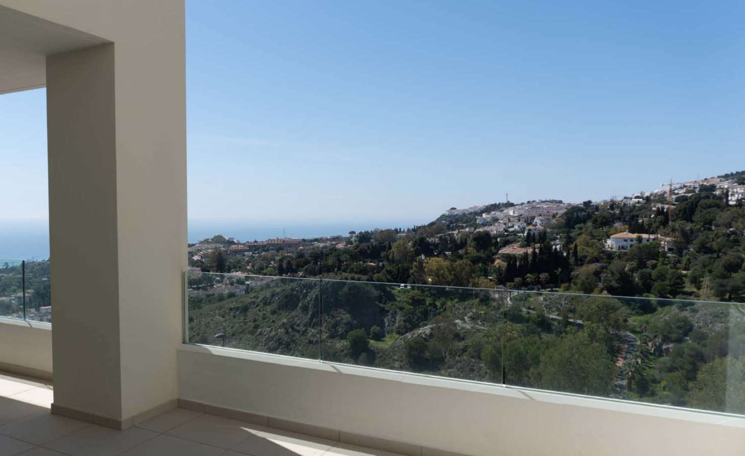 Nur noch 2 Wohnungen verfügbar! Wohnungen mit Panoramablick aufs Meer.