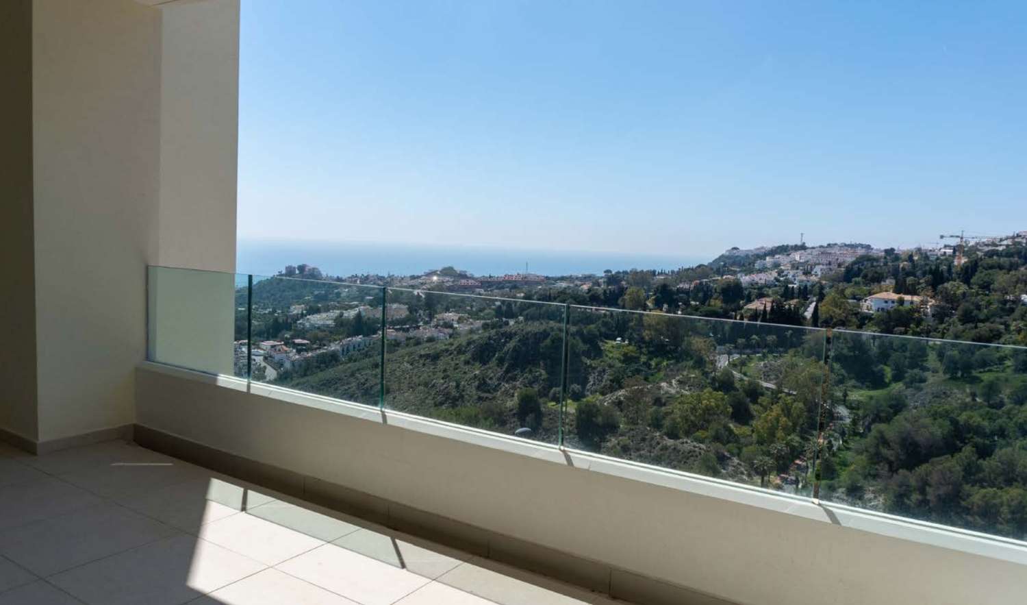 Nur noch 2 Wohnungen verfügbar! Wohnungen mit Panoramablick aufs Meer.