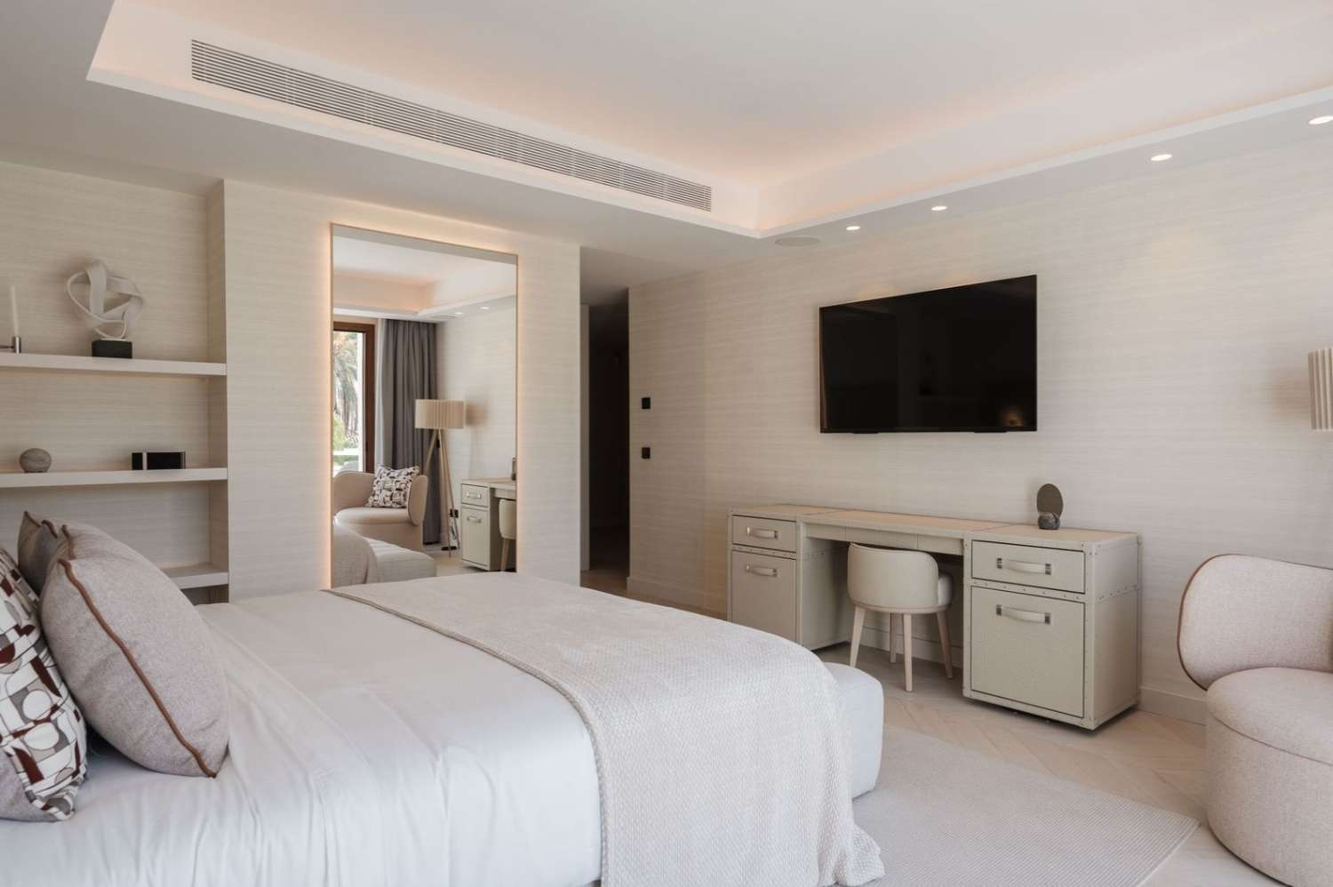 Exclusive, fully renovated duplex in Los Naranjos!