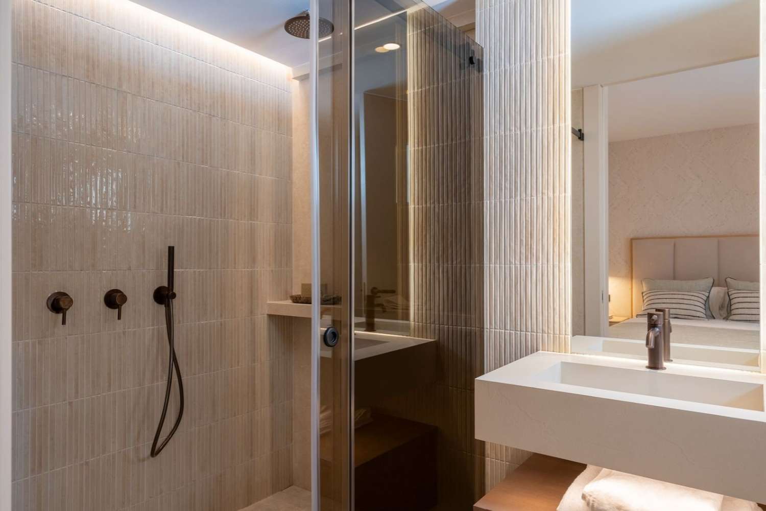 Exclusive, fully renovated duplex in Los Naranjos!