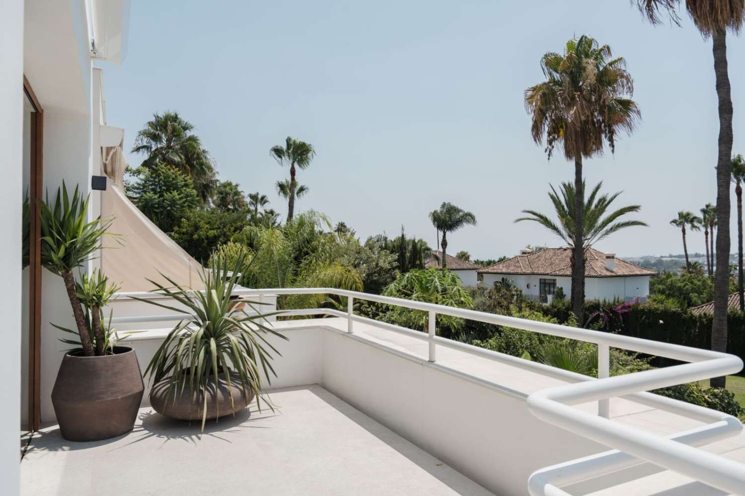 Exclusive, fully renovated duplex in Los Naranjos!