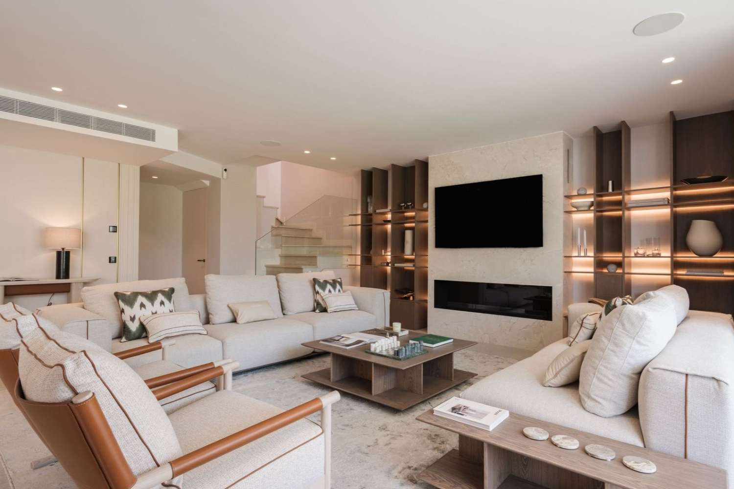 Exclusive, fully renovated duplex in Los Naranjos!