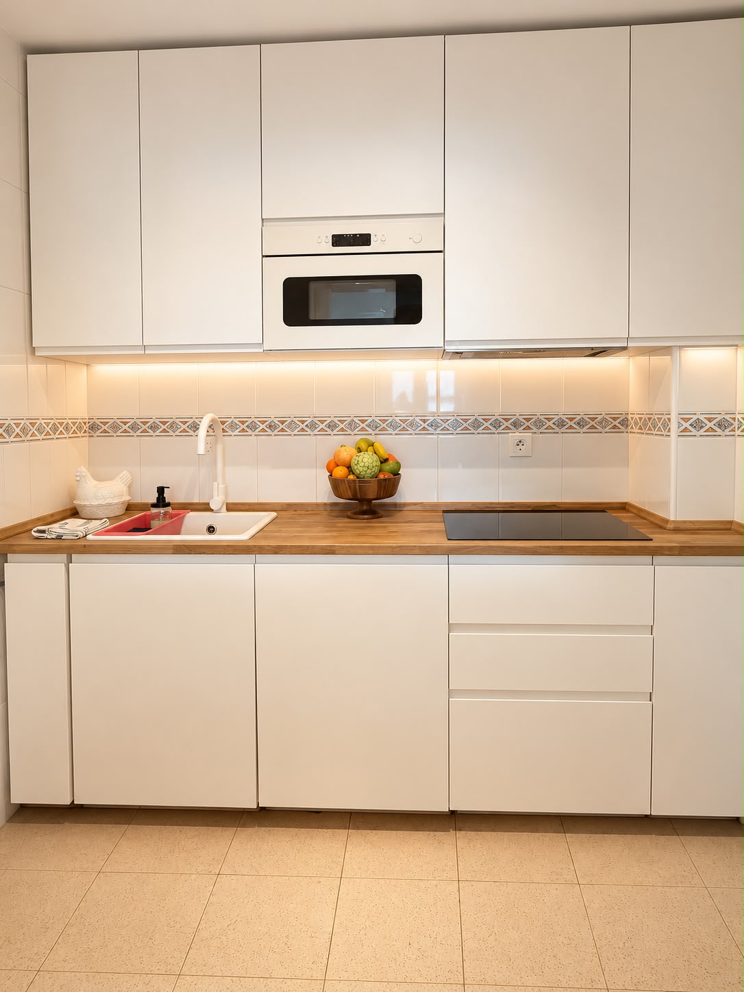Great investment opportunity: an apartment 150 meters from La Carihuela beach!