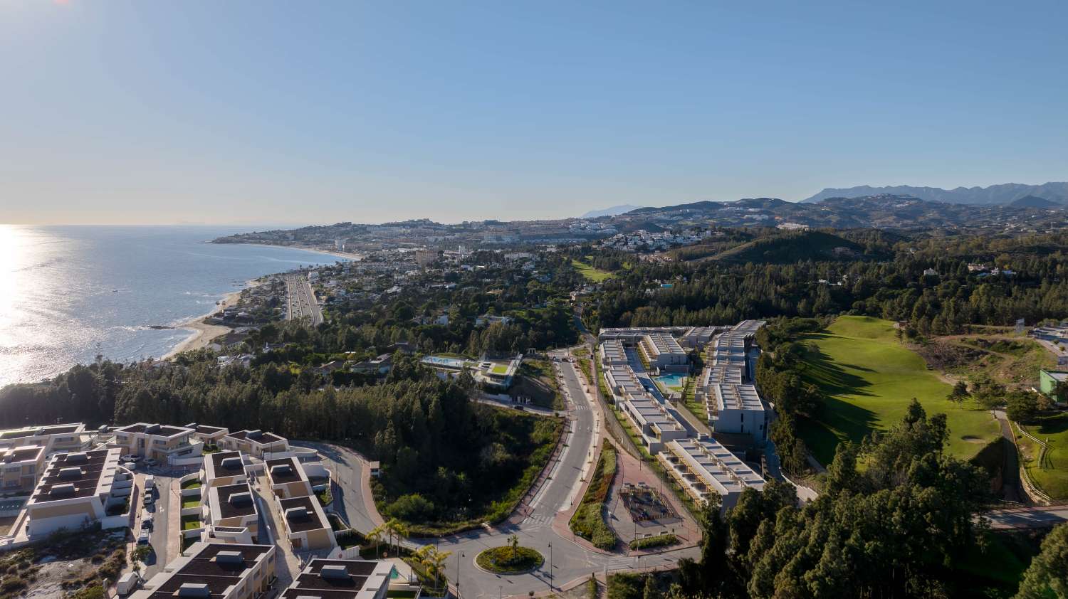Moderna nybyggda radhus i Mijas Costa!