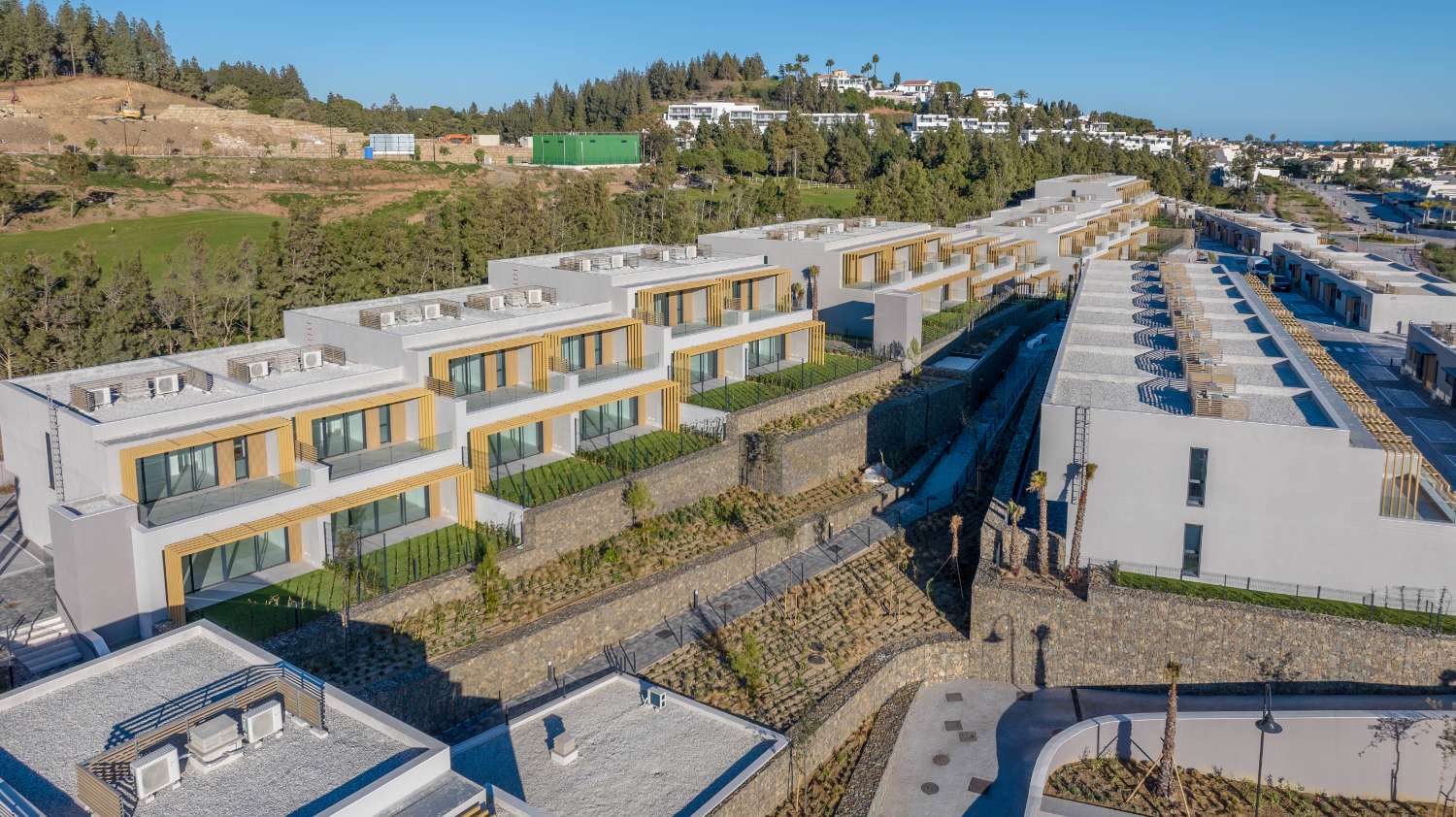Moderna nybyggda radhus i Mijas Costa!