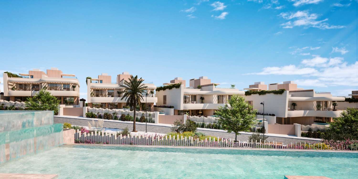 Exclusivas viviendas en primera línea de playa, Las Chapas, Marbella!