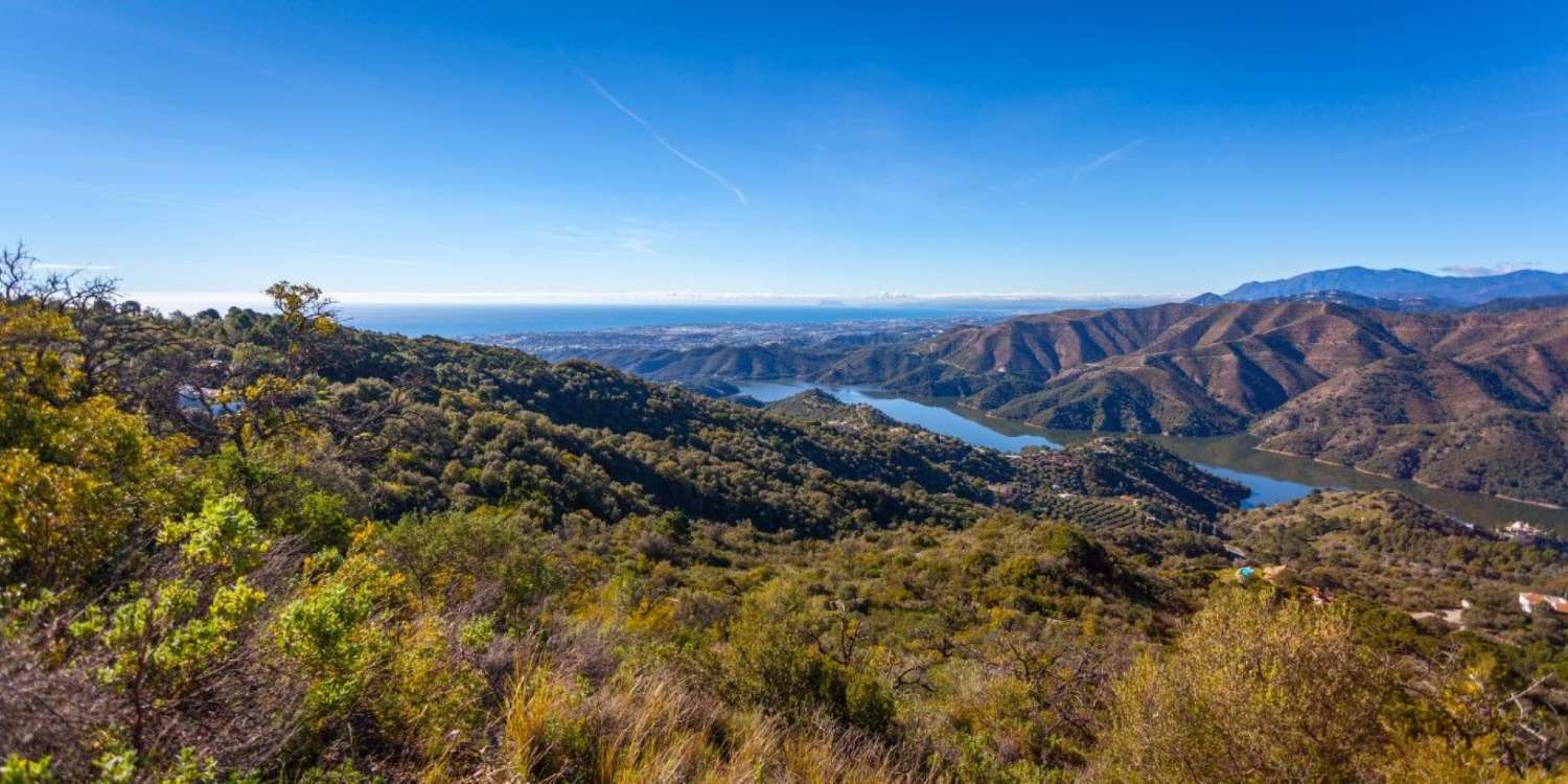 Vackra radhus med panoramautsikt i Sierra Blanca, Istán!