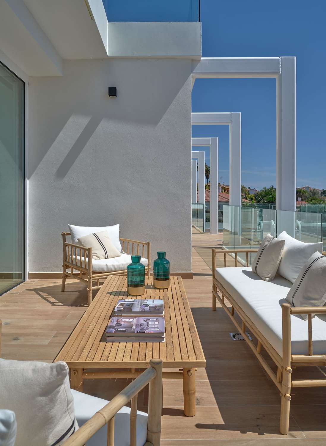 Vacker helt ny villa med havsutsikt i Marbella!