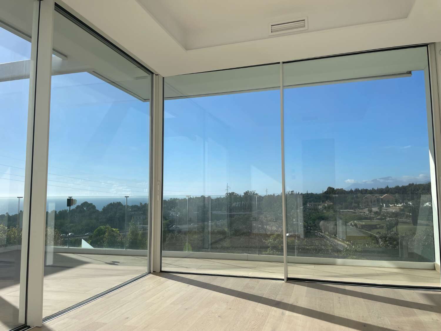 Vila en venda in Valdeolletas-Las Cancelas-Xarblanca (Marbella)