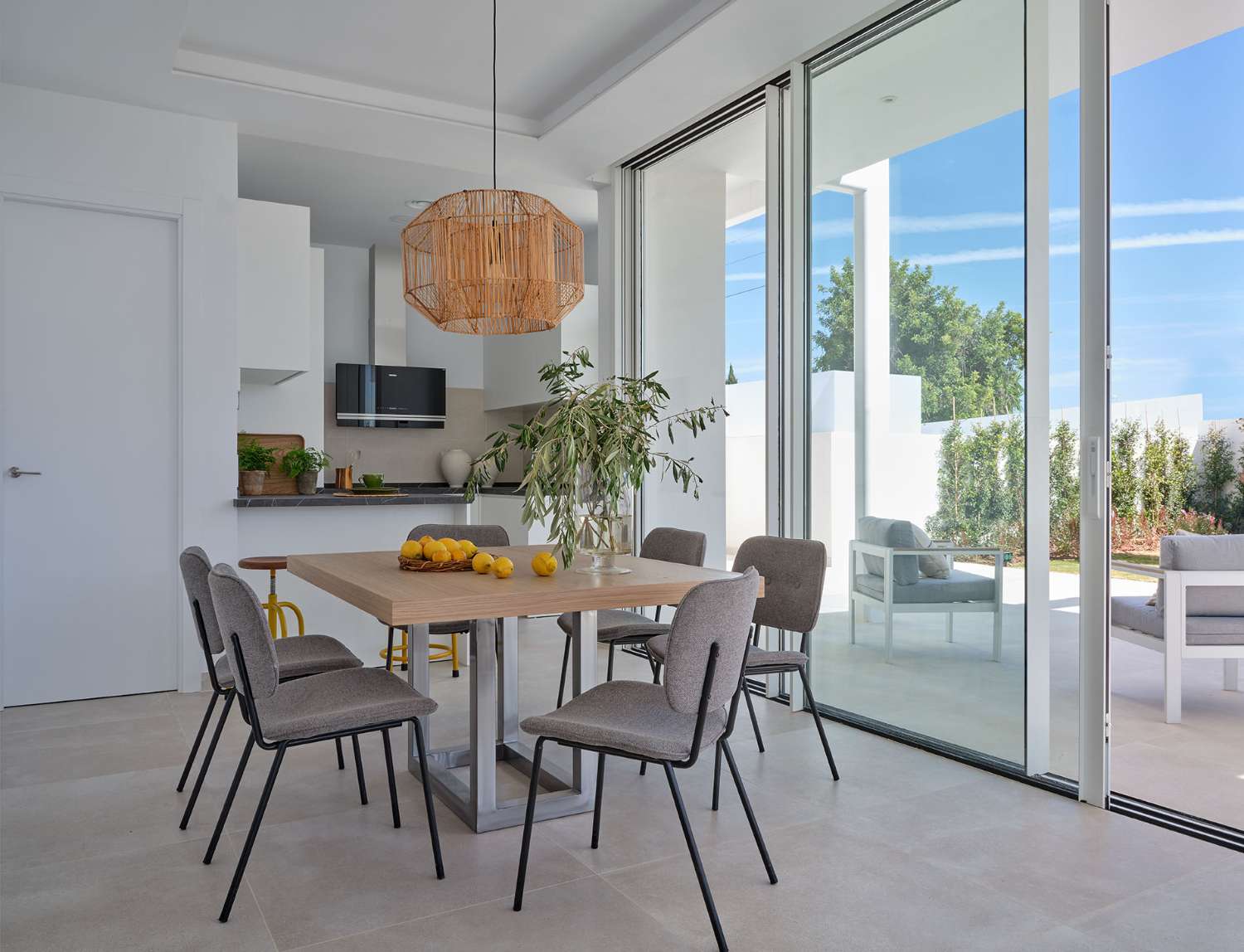 Hermosa villa a estrenar con vistas al mar en Marbella!