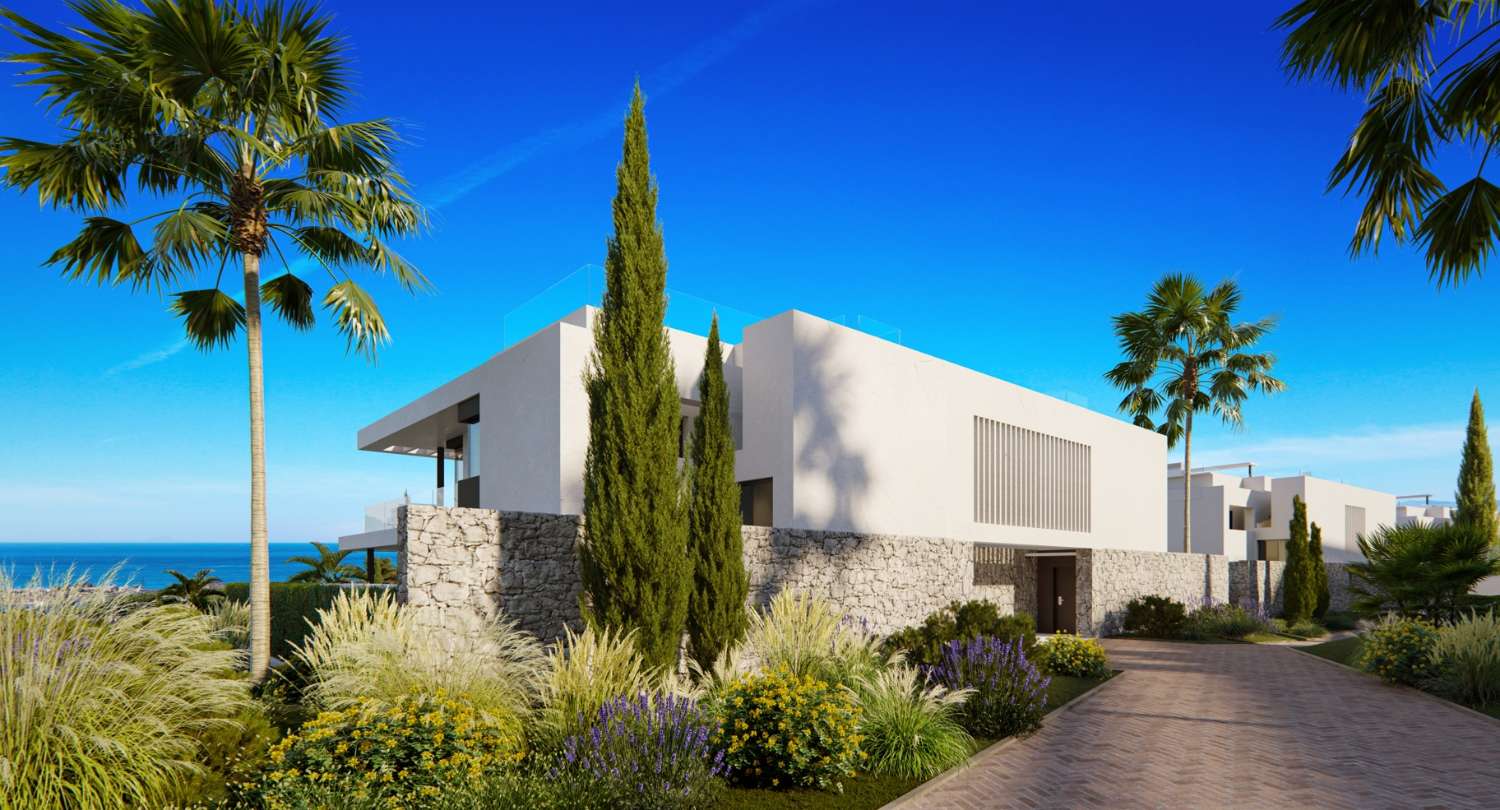 Spacious luxury semi-detached villas in Marbella!