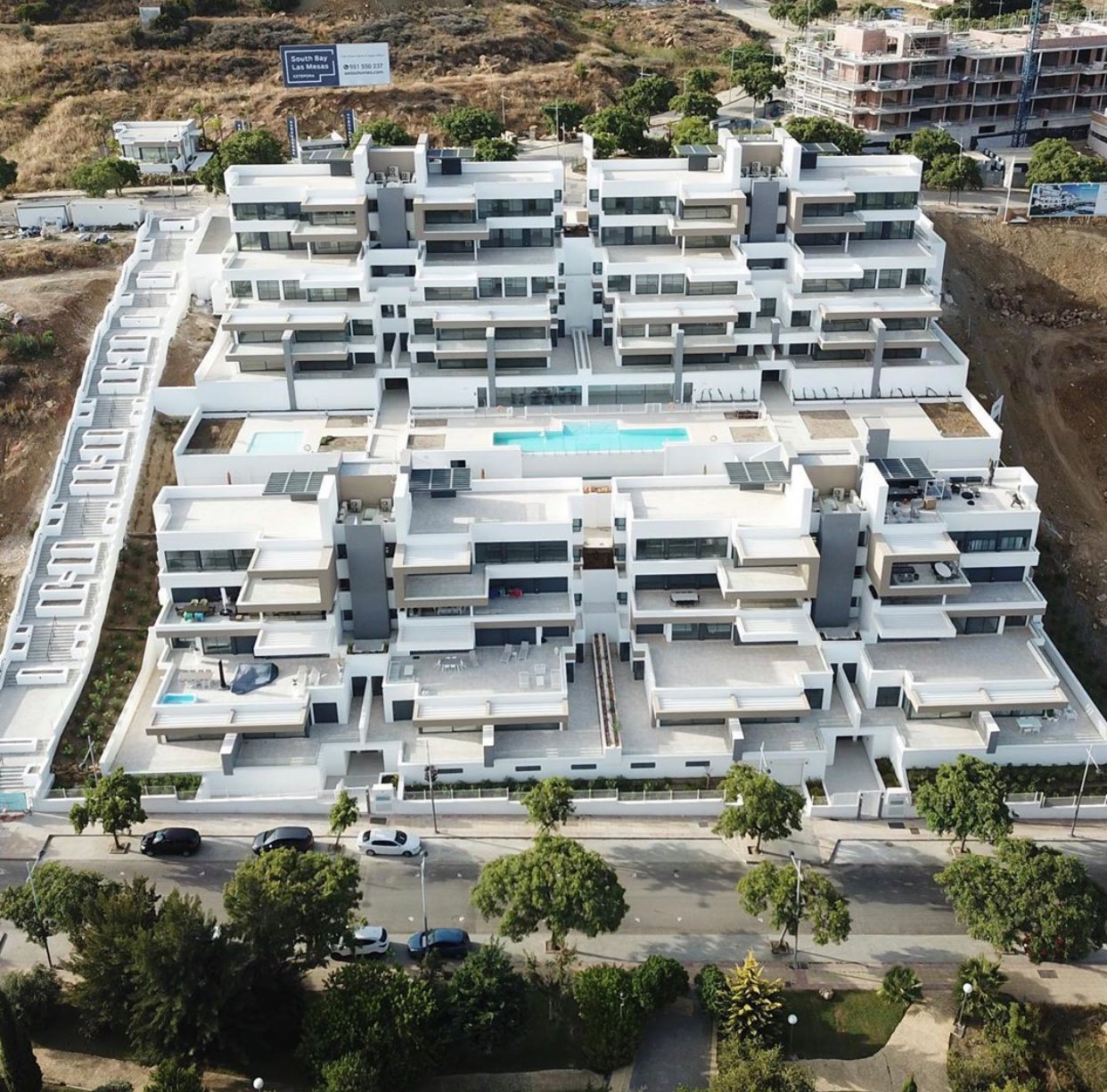 Spacious new construction apartments in Estepona!