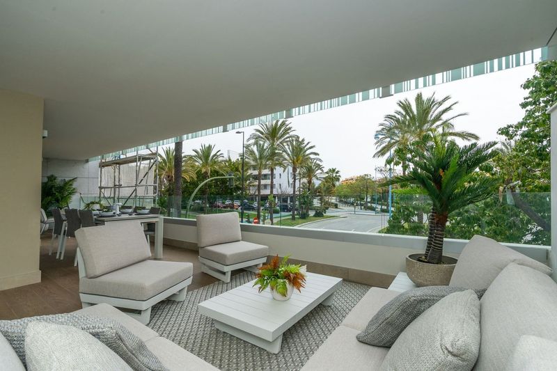 Spacious newly built apartments and penthouses near the beach and Puerto Banús!