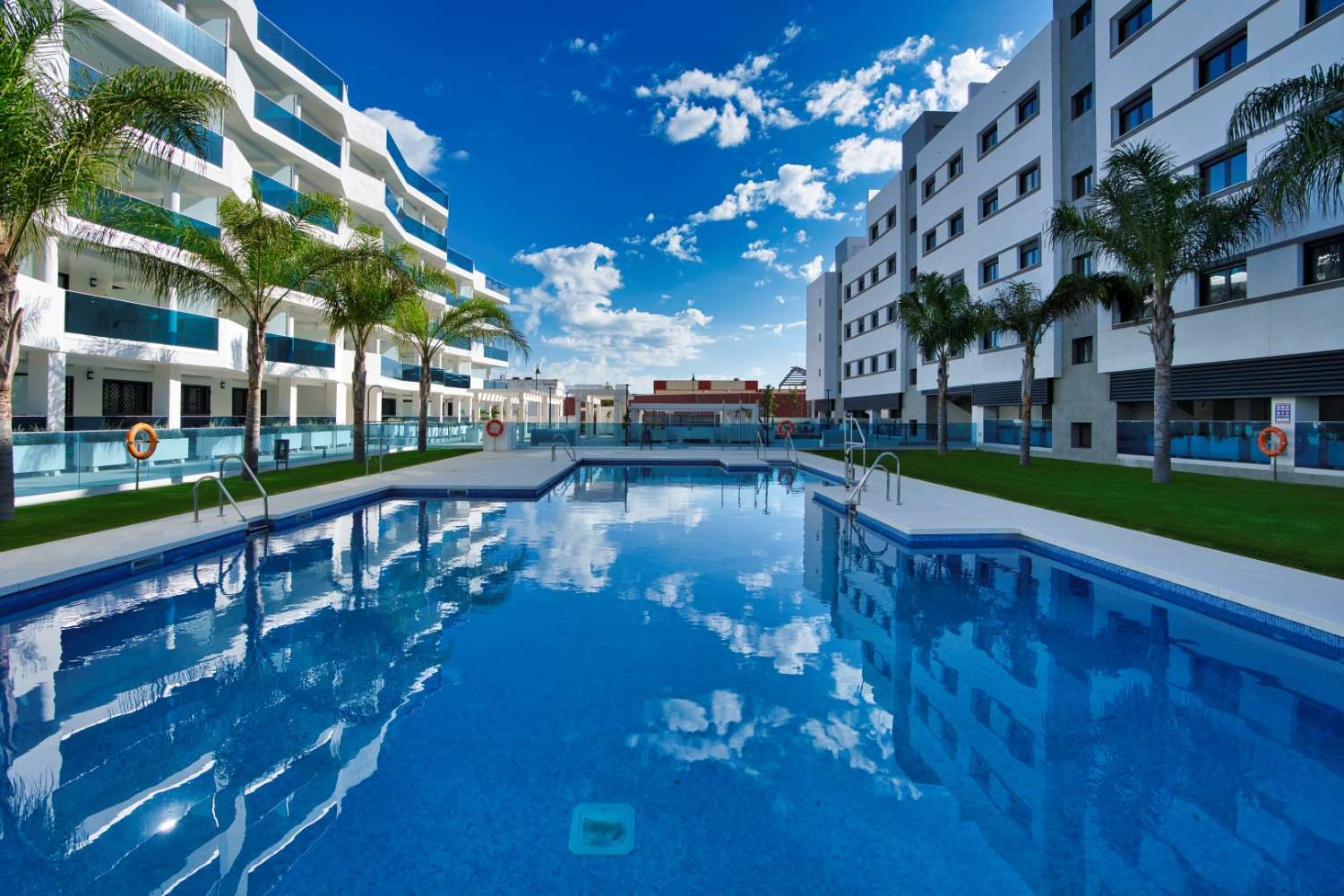 3 bedroom apartment with large terrace in Fuengirola!