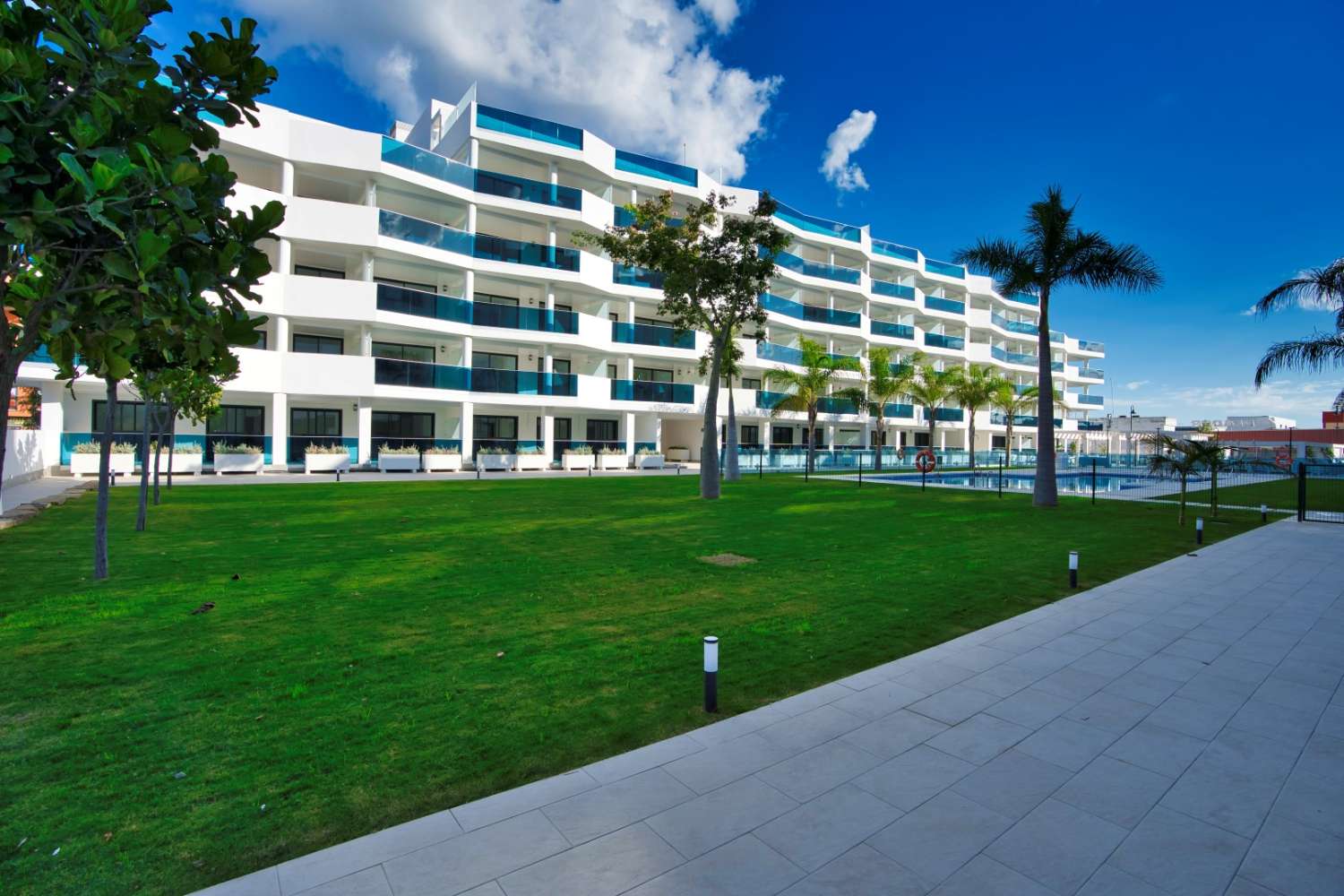 3 bedroom apartment with large terrace in Fuengirola!