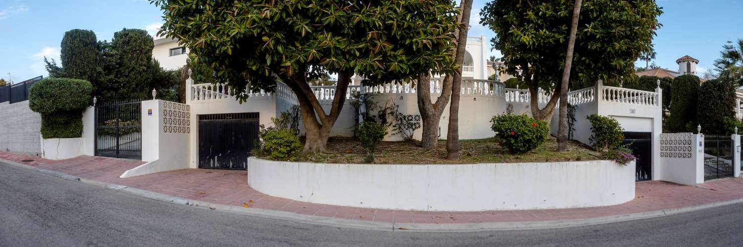 Villa te koop in Hacienda Torrequebrada (Benalmádena)