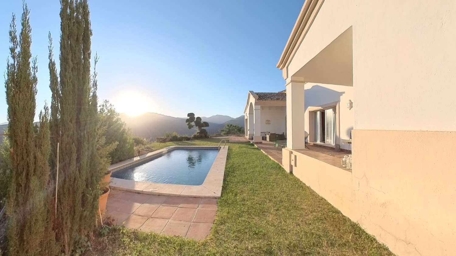 Belle villa individuelle avec vue panoramique au Sierra Blanca Country Club !