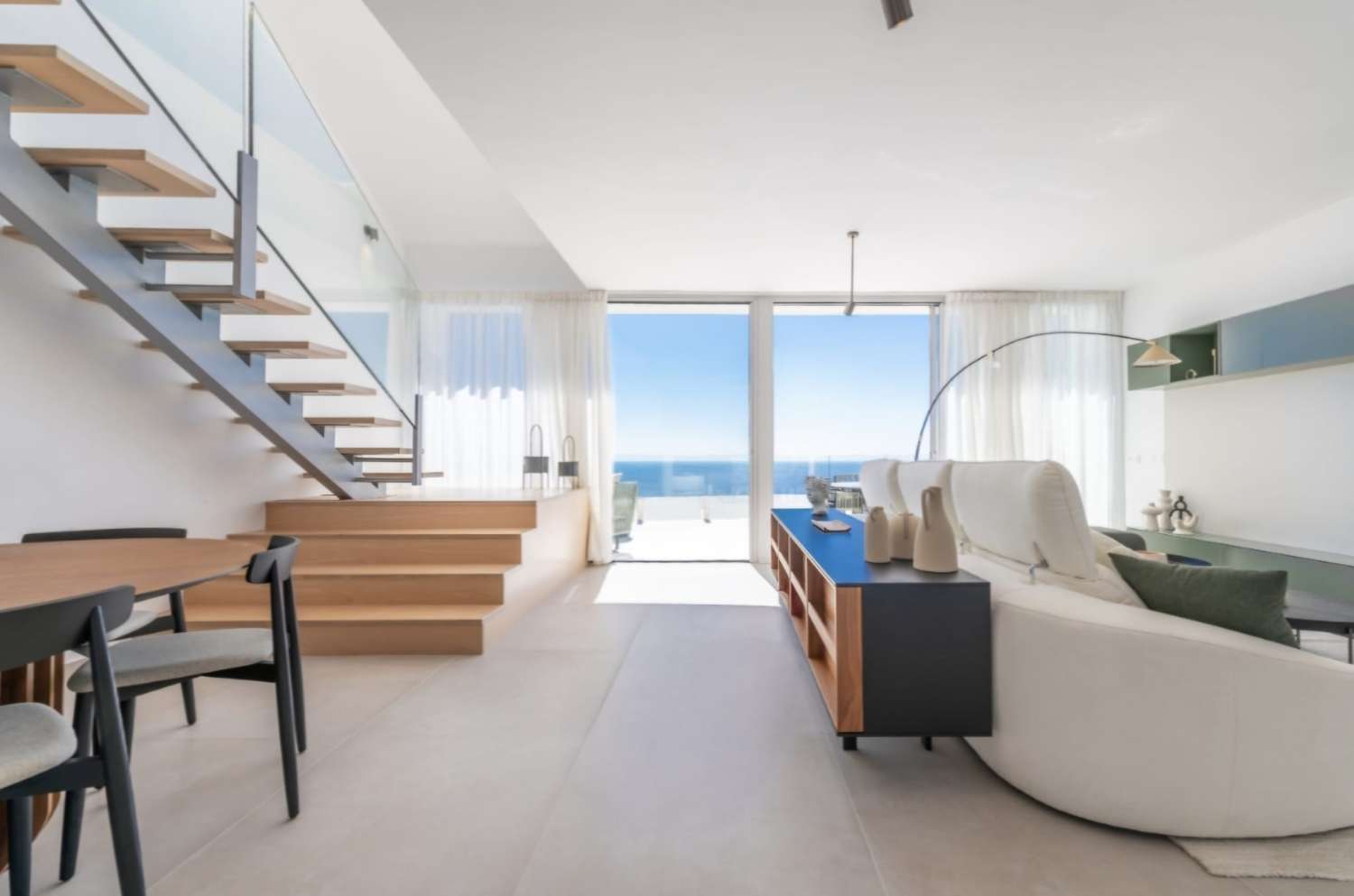 Spectaculaire penthouse en duplex avec vue panoramique sur la mer !