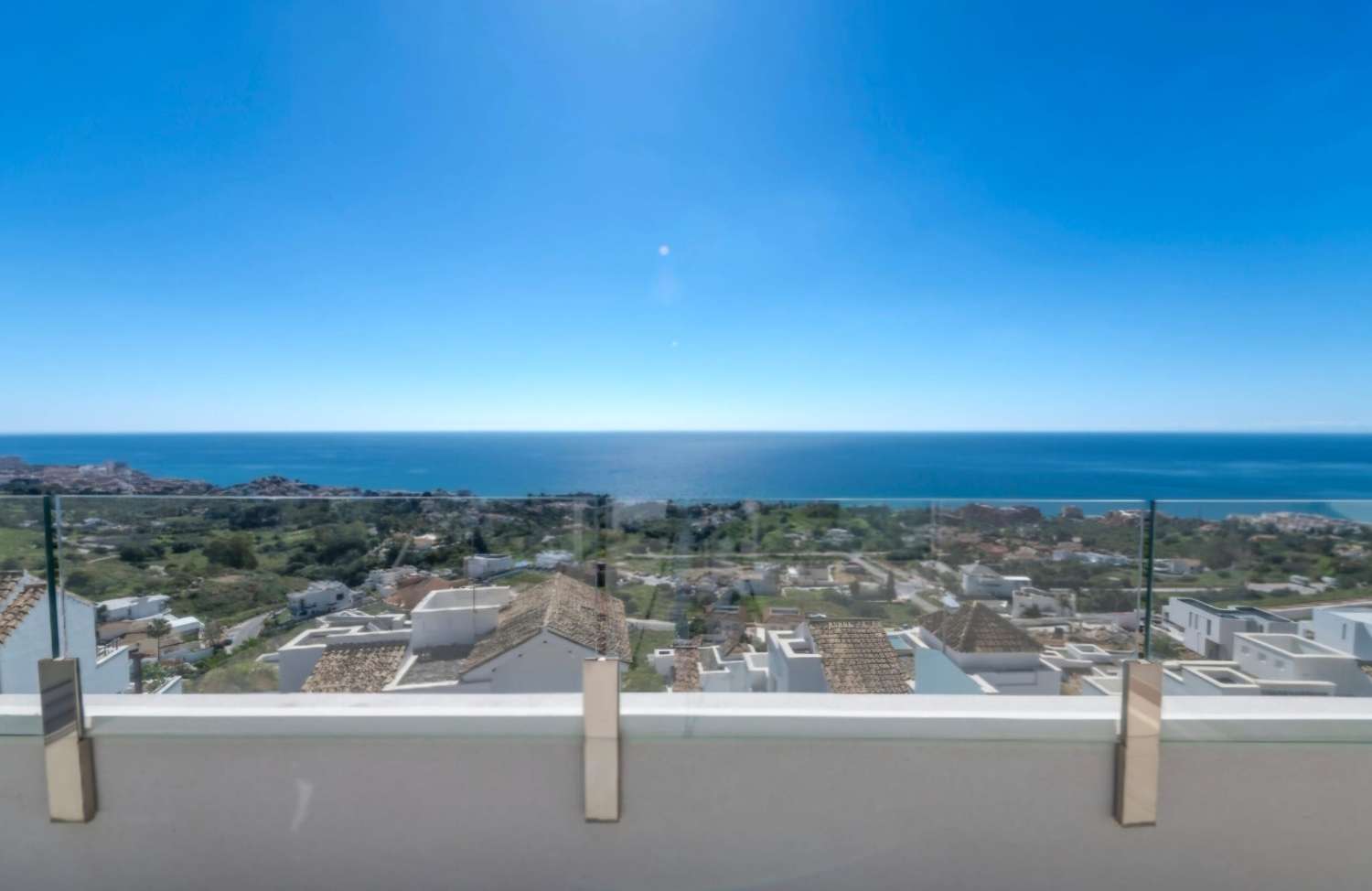 Spectaculaire penthouse en duplex avec vue panoramique sur la mer !