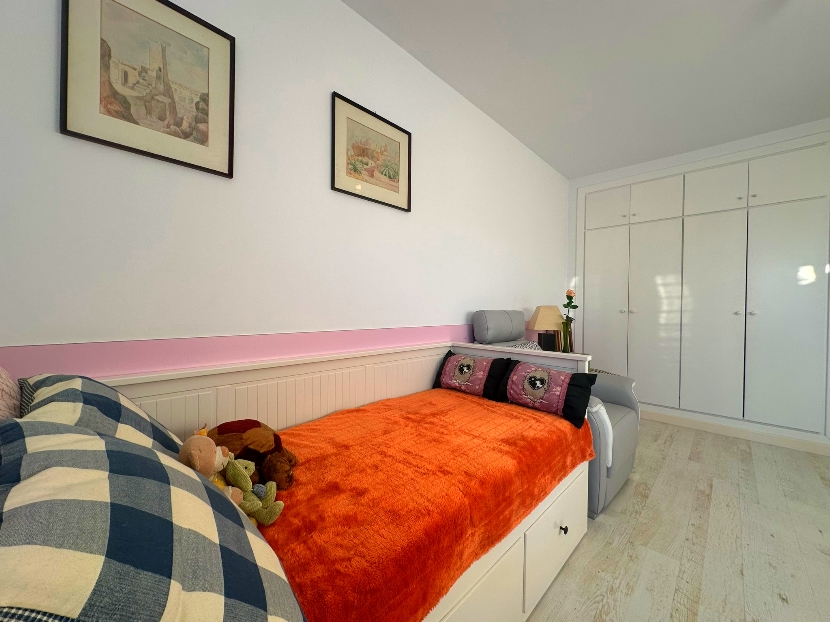 Vackert hörnradhus med utsikt över Gibralfaro slott, Malaga!