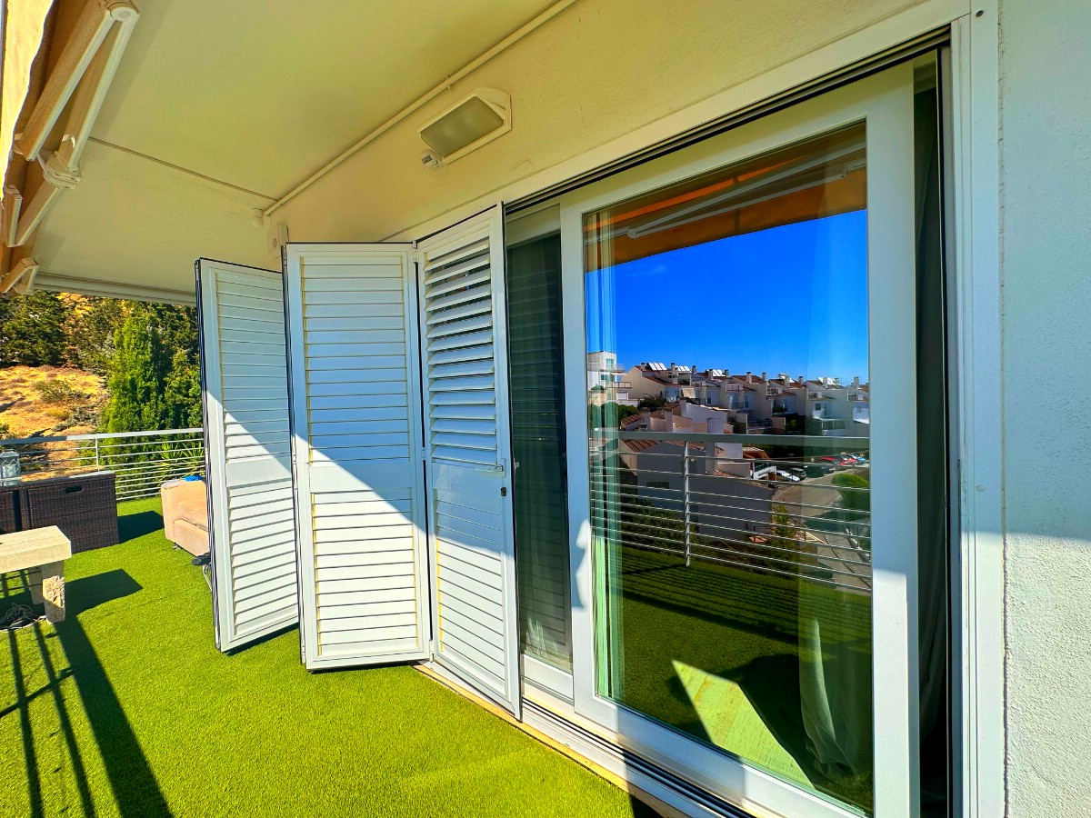 Vackert hörnradhus med utsikt över Gibralfaro slott, Malaga!