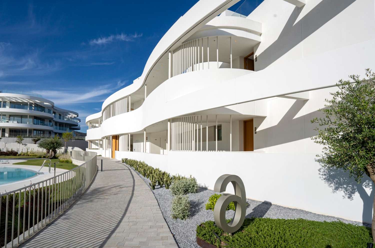 Spacious brand new luxury apartment in La Quinta!
