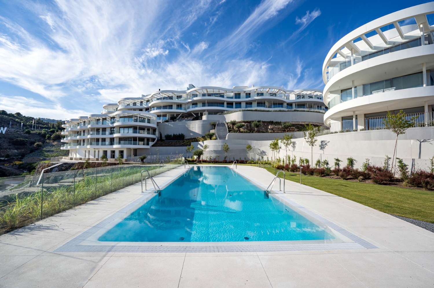 Spacious brand new luxury apartment in La Quinta!