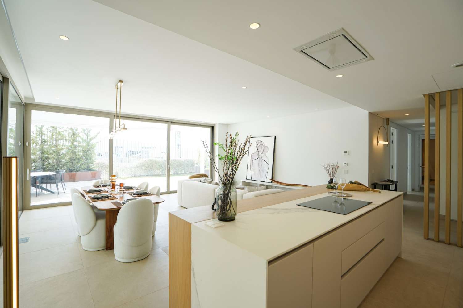 Spacious brand new luxury apartment in La Quinta!