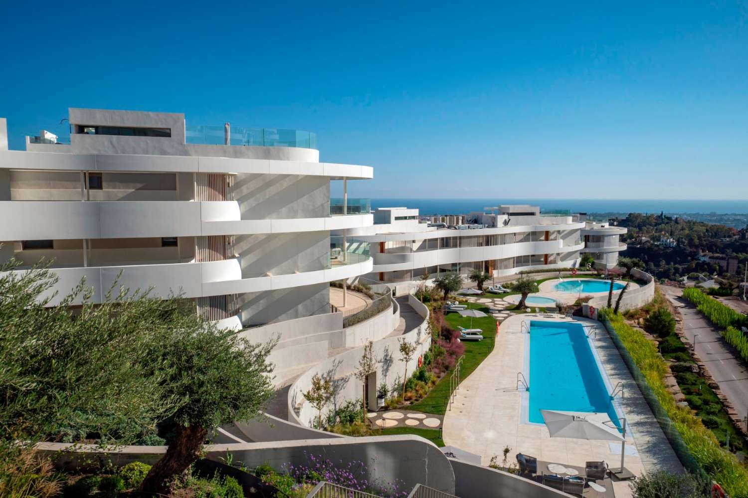 Spacious brand new luxury apartment in La Quinta!