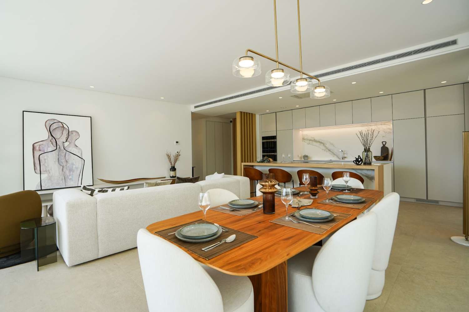 Spacious brand new luxury apartment in La Quinta!