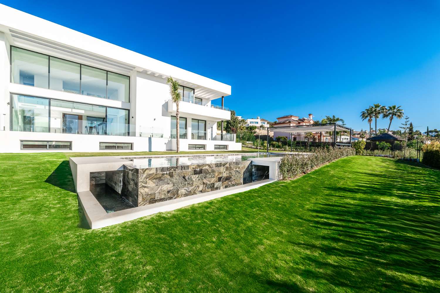 Excepcional villa de lujo en El Paraíso, Benahavis!