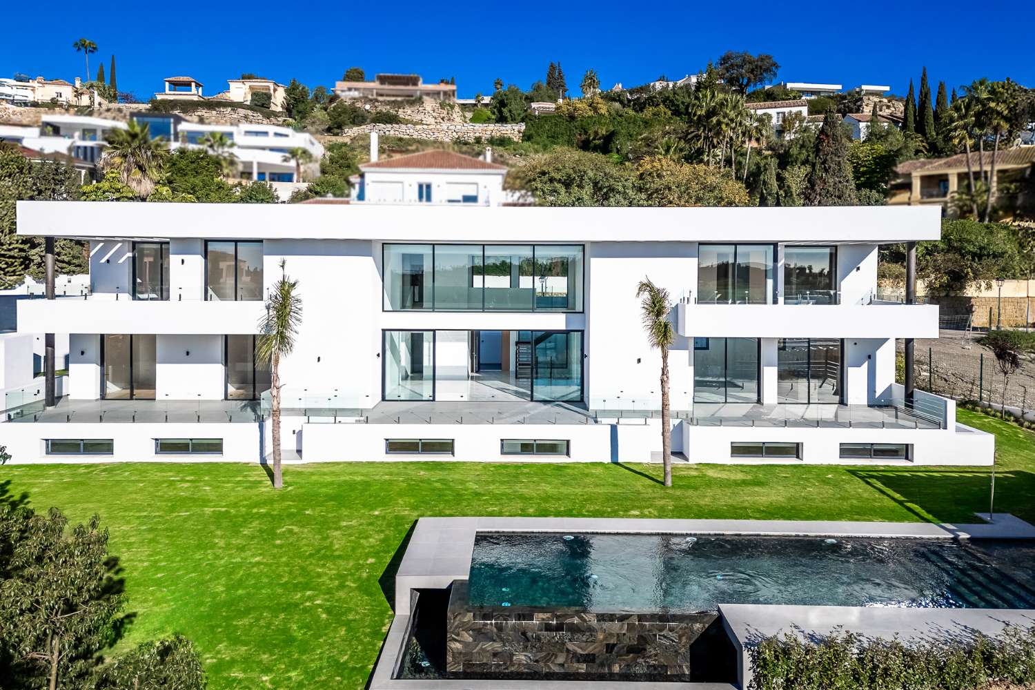 Excepcional villa de lujo en El Paraíso, Benahavis!