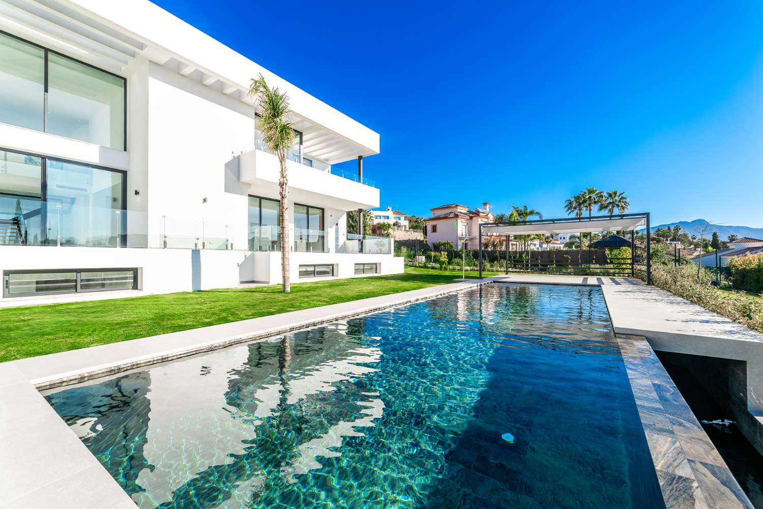 Excepcional villa de lujo en El Paraíso, Benahavis!