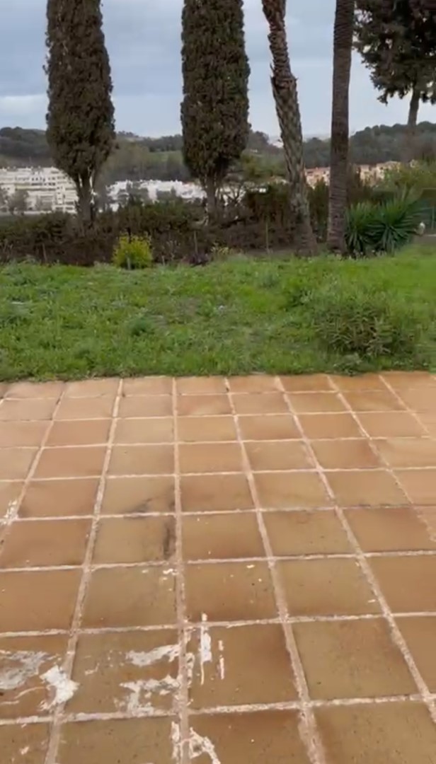 Hermosa parcela con vistas al mar y proyecto aprobado en Torremuelle!