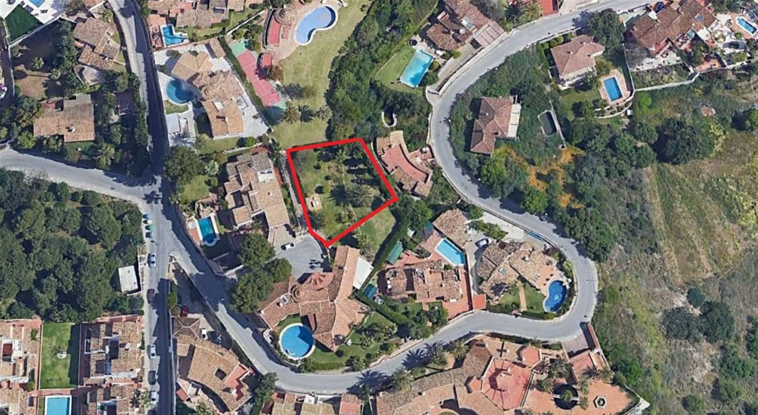 Hermosa parcela con vistas al mar y proyecto aprobado en Torremuelle!