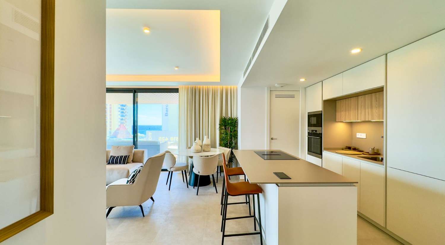 Utmärkta helt nya lägenheter i Fuengirola, 150 meter från stranden!