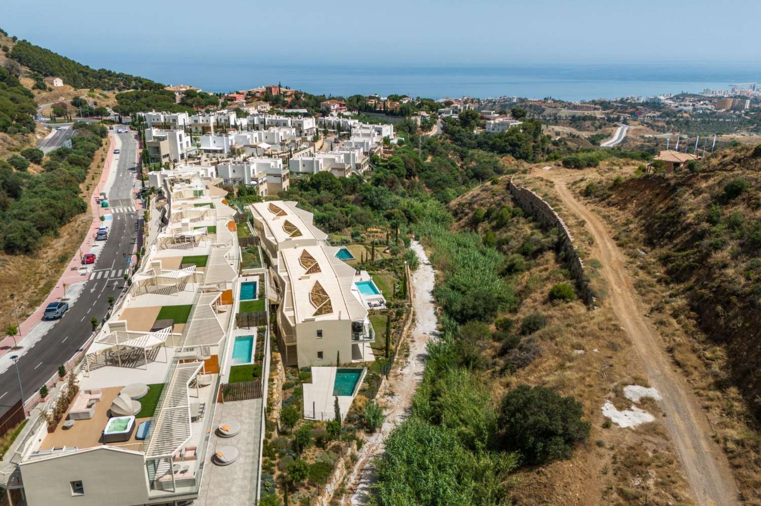 Lyxig helt ny lägenhet med 3 sovrum och utsikt över havet och bergen i Reserva del Higuerón