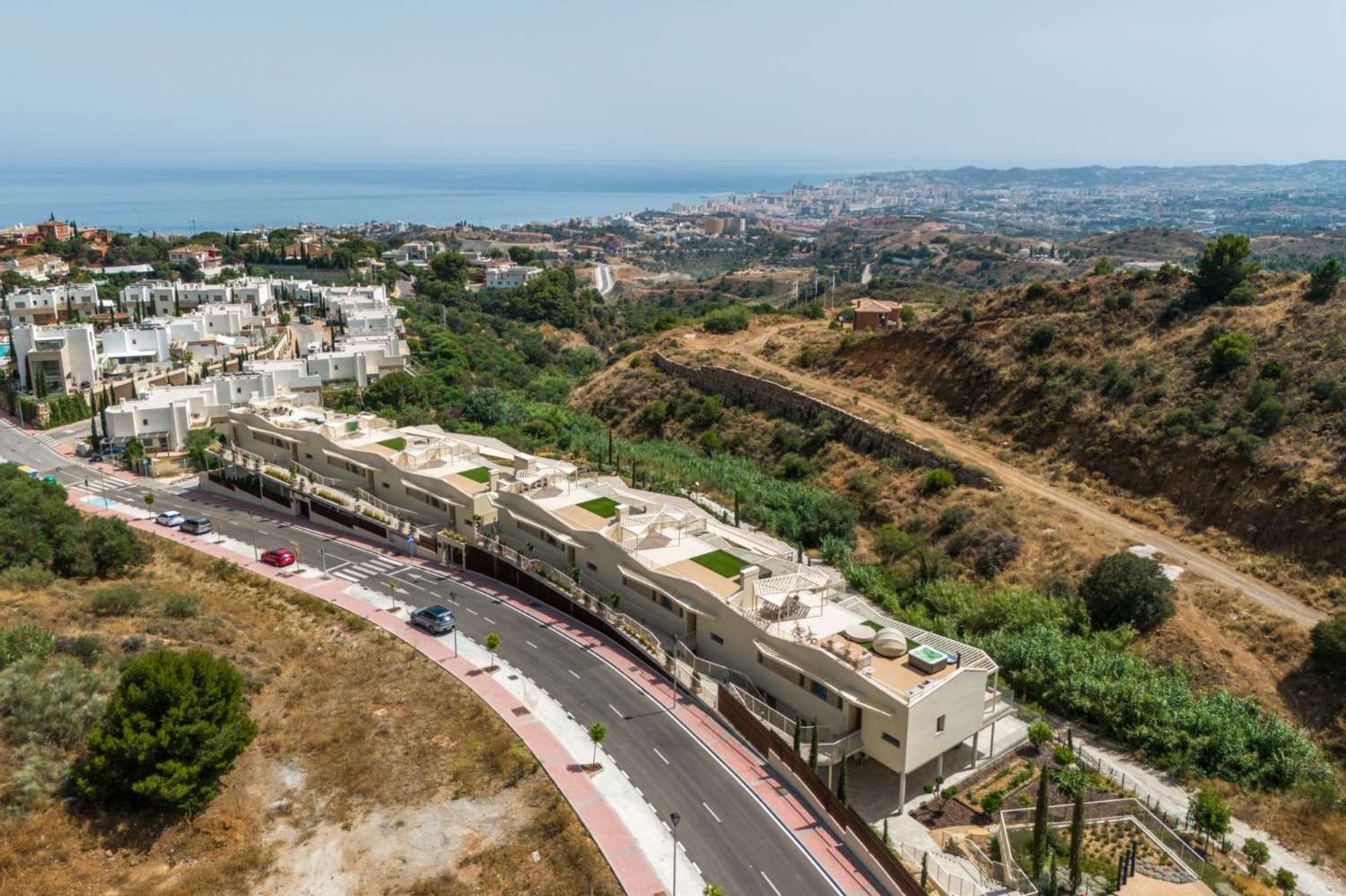 Lyxig helt ny lägenhet med 3 sovrum och utsikt över havet och bergen i Reserva del Higuerón